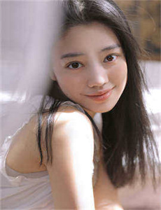 花瓣飘落-妈妈美白蚌埠