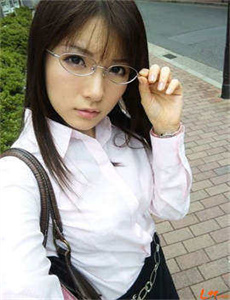 婷婷创立