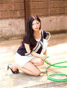 免费看美女直播洗澡-三年之约特别篇抢先看全集